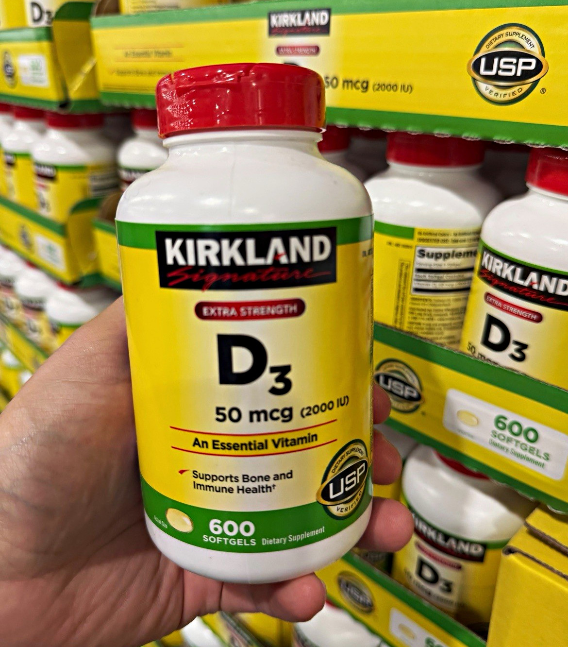 Kirkland Signature Vitamin D3 Extra Strength 50 mcg (2000 IU) 600 Softgels