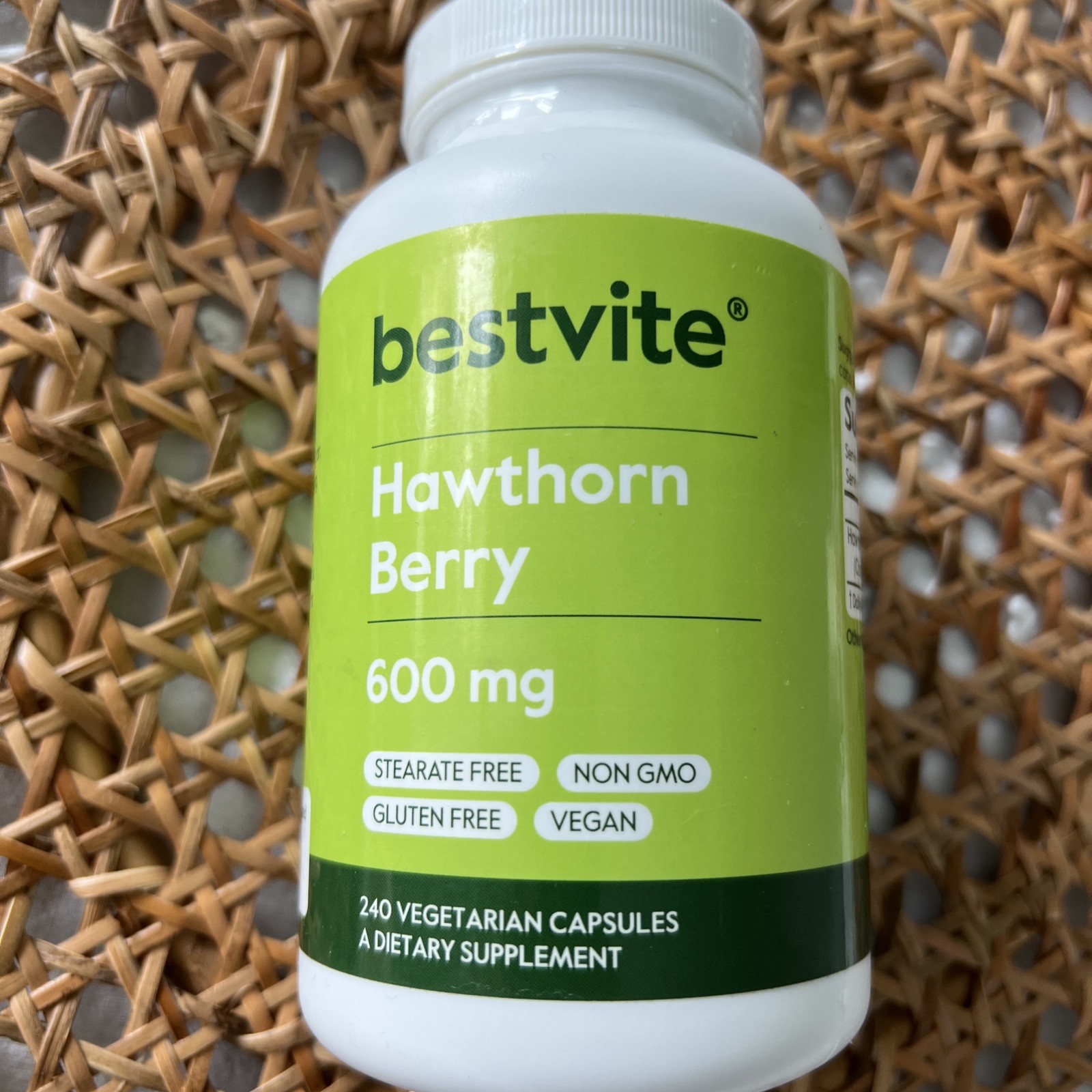 Bestvite Hawthorne Berry – 600mg (240 Vegetarian Capsules)